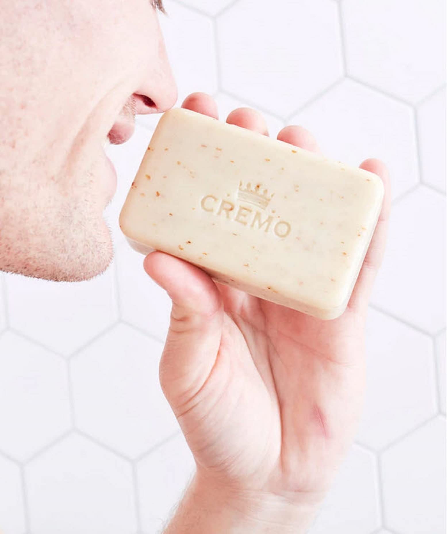 Cremo Bourbon et Oak: beurre de karité hydratant pour peau douce.