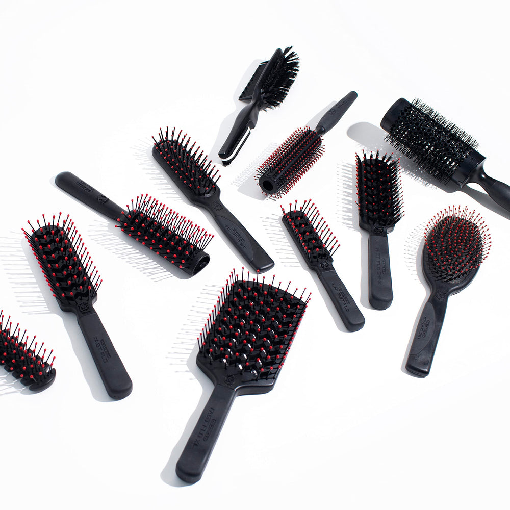 Cricket brosse anti-statique pour cheveux lisses et sans frisottis.
