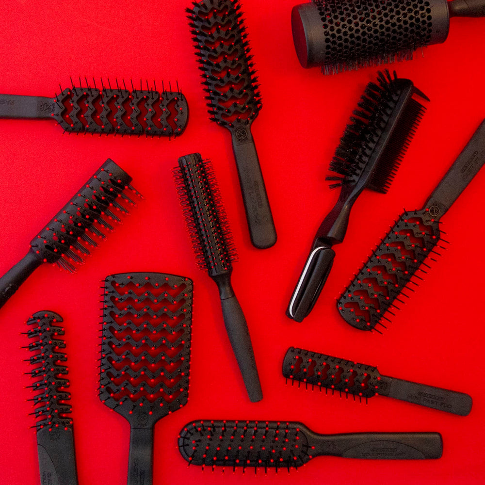 Cricket brosse tunnel motif poils évasés apportant volume.
