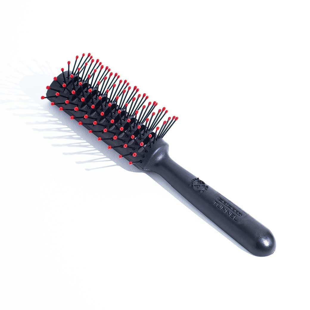 Cricket brosse tunnel embouts boules renforcés pour une tenue efficace.