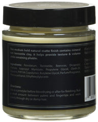 Fin-matte-cheveux-en-action avec Hippie Killer Matte Clay – style défini sans brillance.