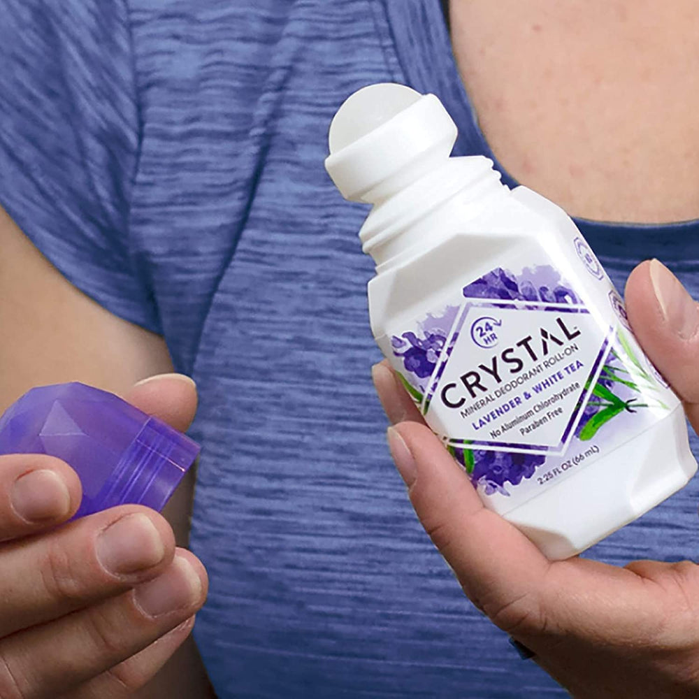 Testé dermatologiquement, Crystal Essence convient aux peaux sensibles.