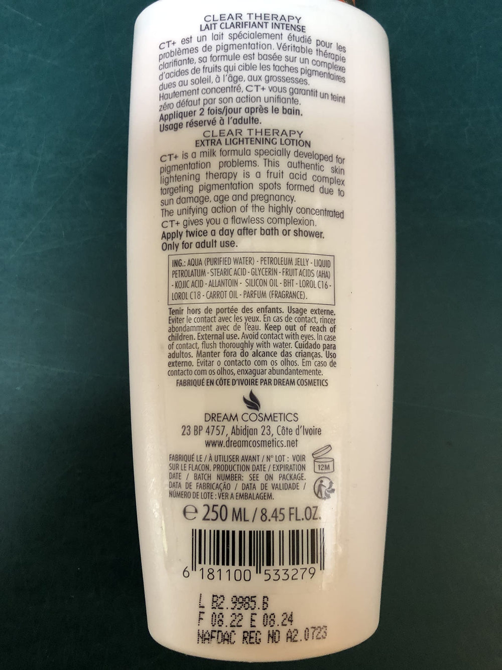 CT+ Clear Therapy: texture crème-lait douce pour une application facile.