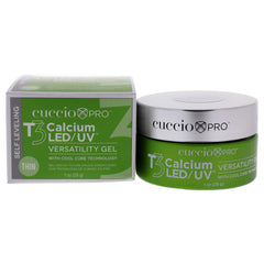 Cuccio Pro T3 Gel LED/UV auto-nivelant: clarté durable et application facile.