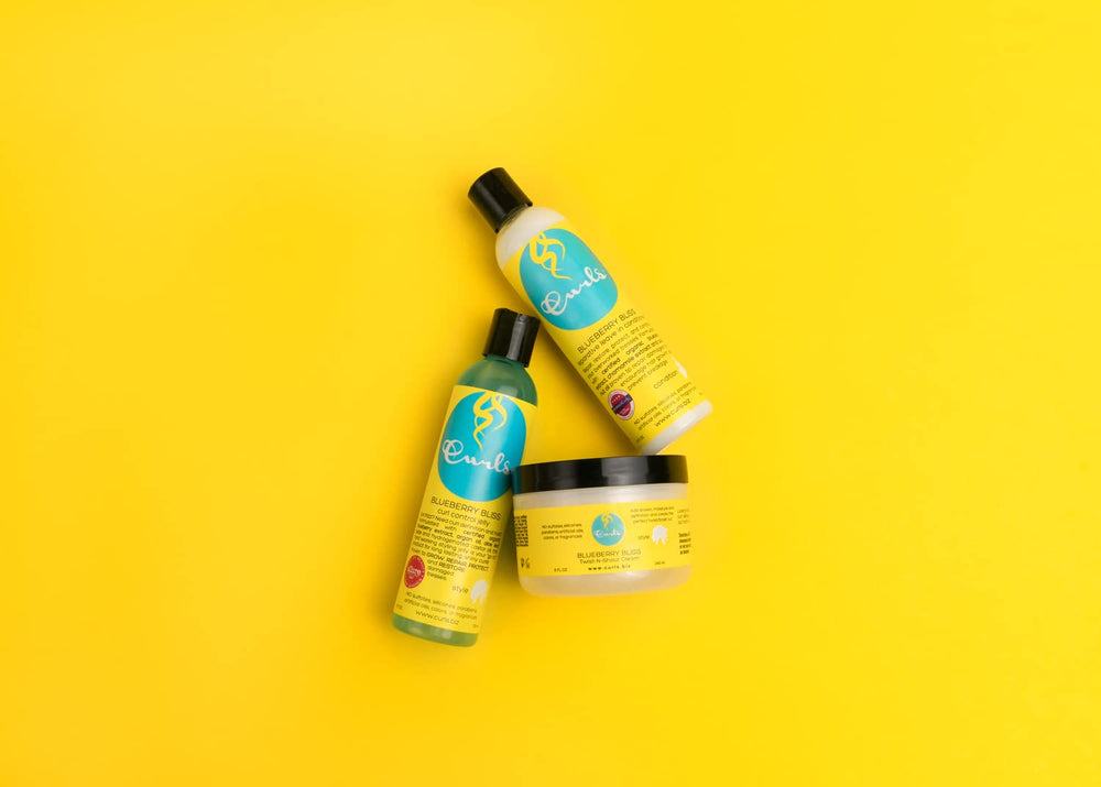 Ingrédients clés comme myrtille, coco et aloe procurent hydratation et douceur.