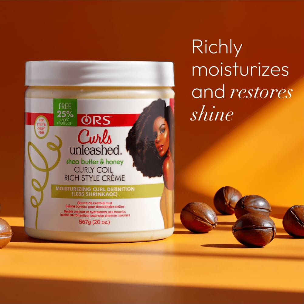Curls Unleashed – parfum doux de karité et miel pour une expérience agréable.