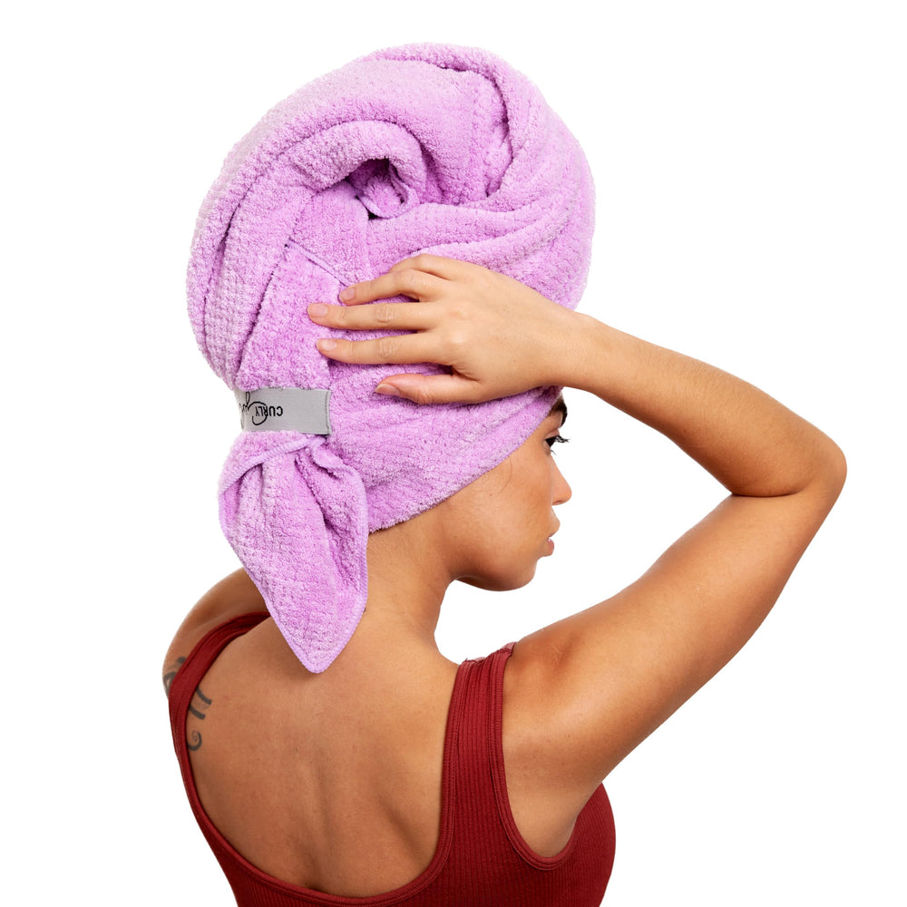Curly Girl – serviette microfibre anti-frisottis, douceur et protection des cheveux.