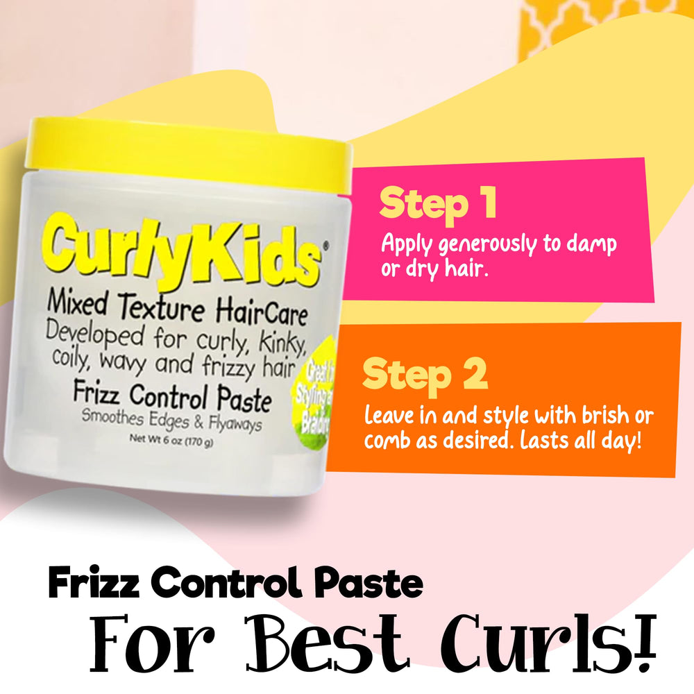 CurlyKids Pâte anti-frisage: sourire heureux d’un enfant aux boucles saines.