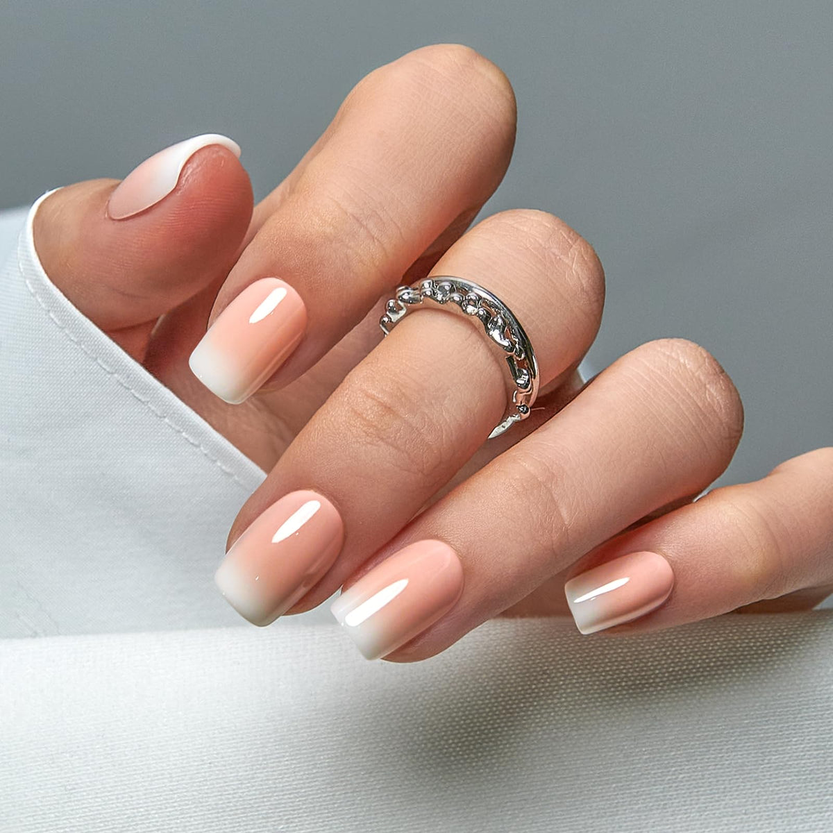 Ongles CurvLife à poser rapidement nude pink ombré avec look salon