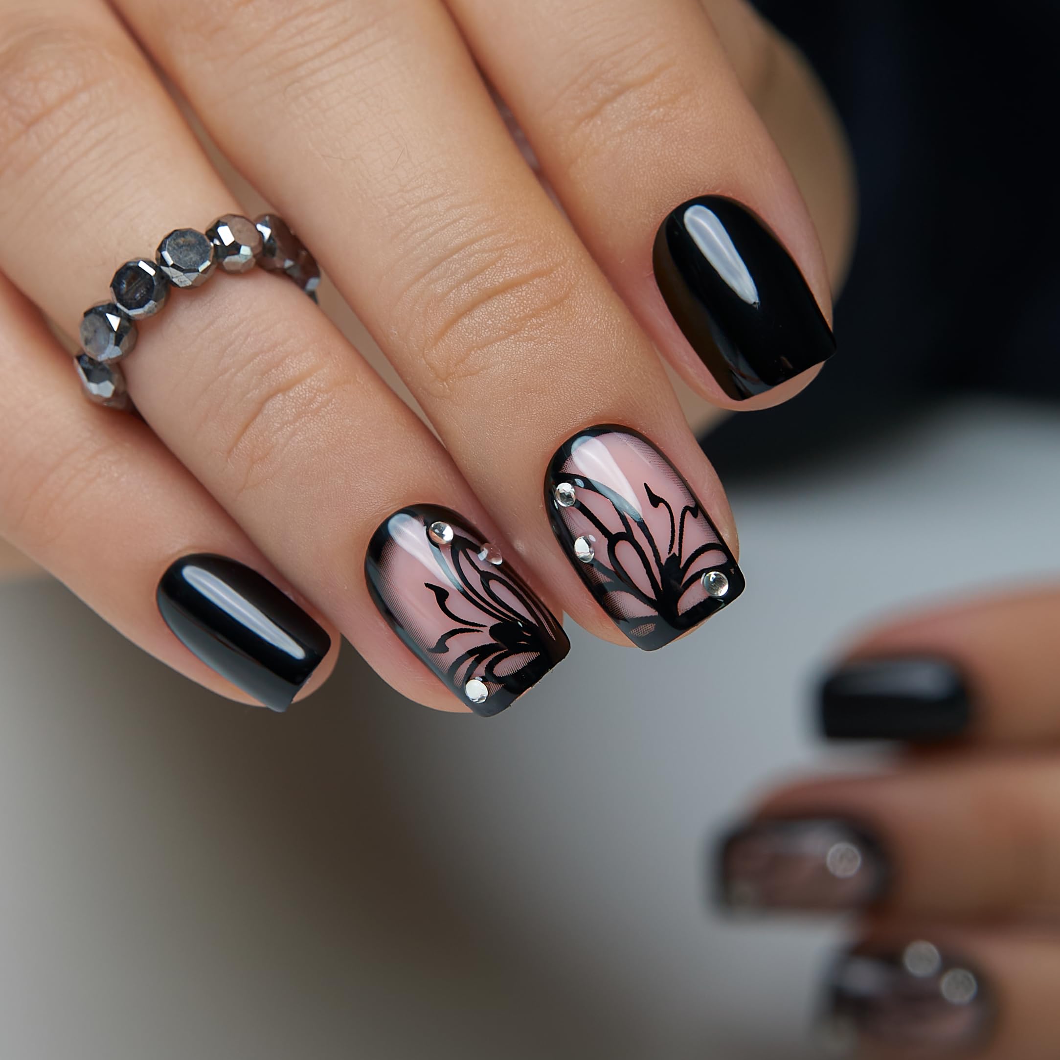 CurvLife finition naturelle sur ongles press-on pour un rendu réaliste et léger