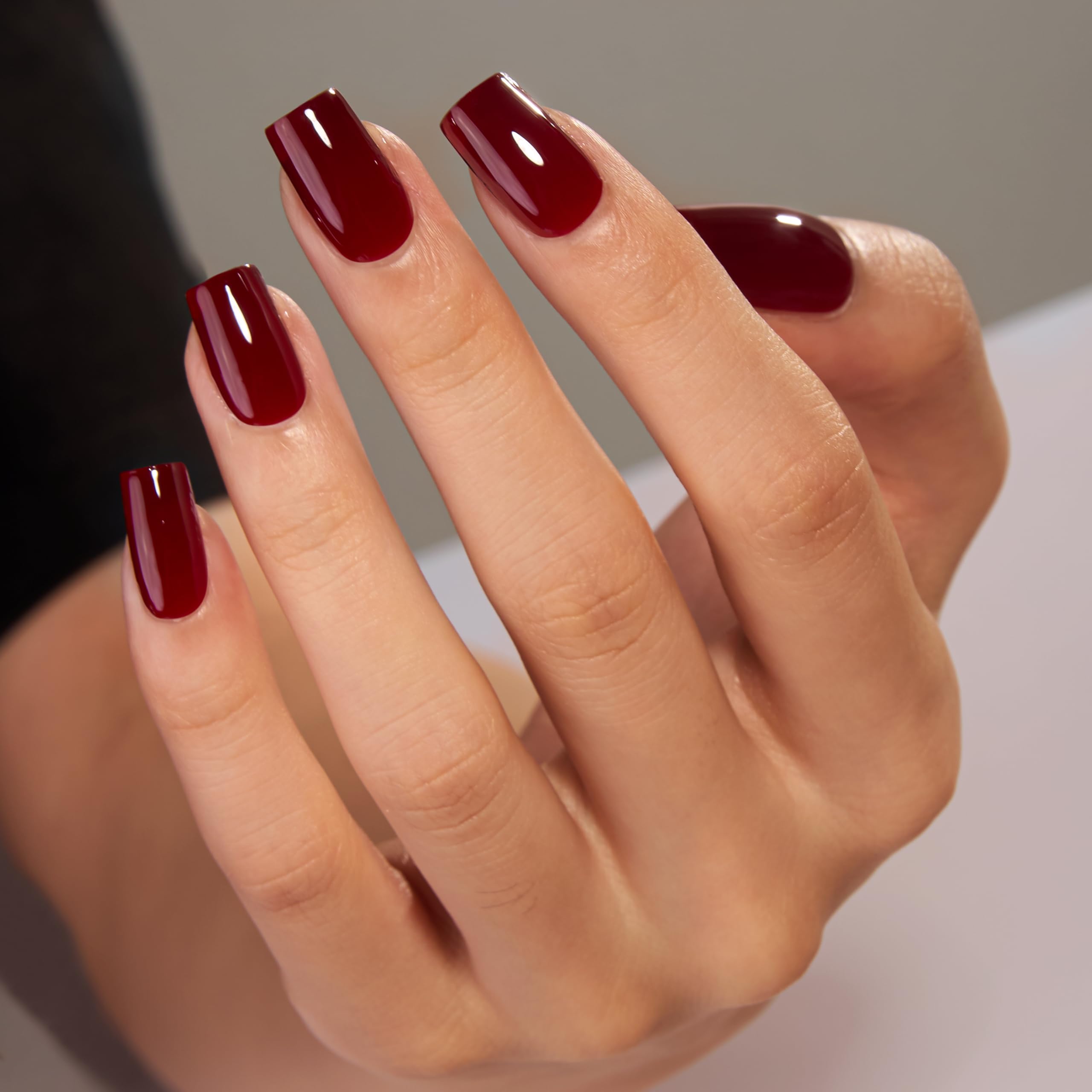 Ongles CurvLife souples et naturels, fini fluide et confortable.