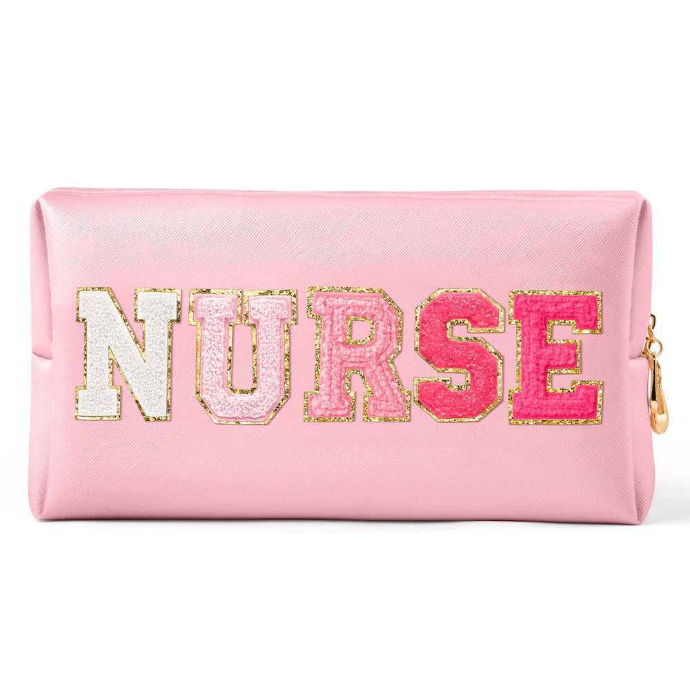 CY2SIDE patch lettres NURSE sur trousse rose, design élégant et durable.