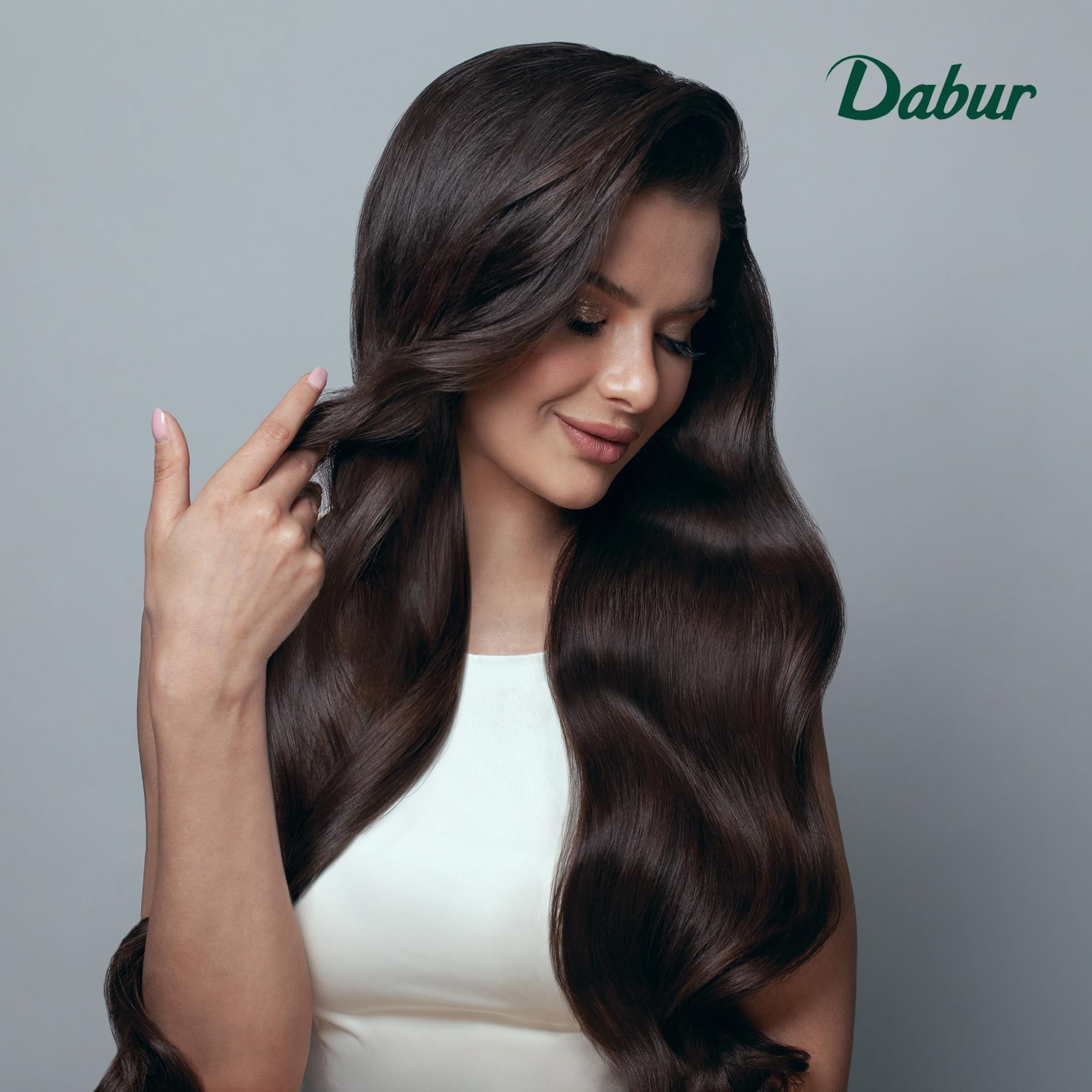 Dabur Brahmi Amla Hair Oil – brillance naturelle des longueurs.