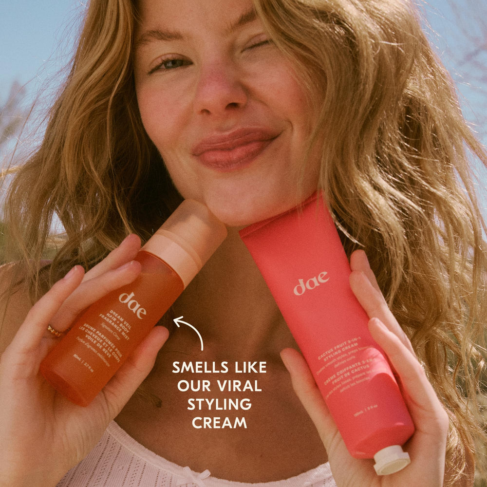 DAE Hair Dream Veil sur corps, senteur citrus enveloppante.