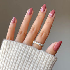 DAISY DND DC duo-pack box showing matching gel polish and lacquer.