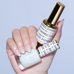 DAISY DND DC gel polish Milky White 2439 swatch shows sheer, blendable coverage.