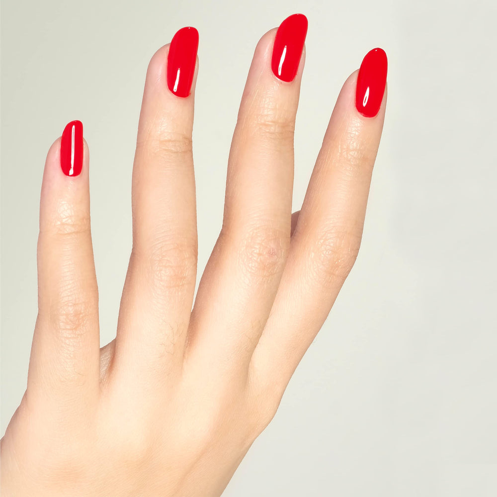 DAISY DND Ferrari Red lacquer bottle paired for long-lasting color.