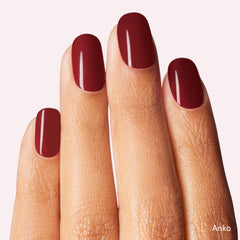 Dashing Diva Anko: bouteille vernis gel, rouge argile intense.