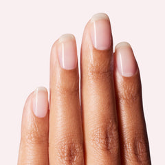 Dashing Diva One Gel Top Coat : démonstration de cure rapide en 60 secondes.