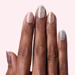 Dashing Diva Gloss Strips: application rapide pour des ongles impeccables en minutes.