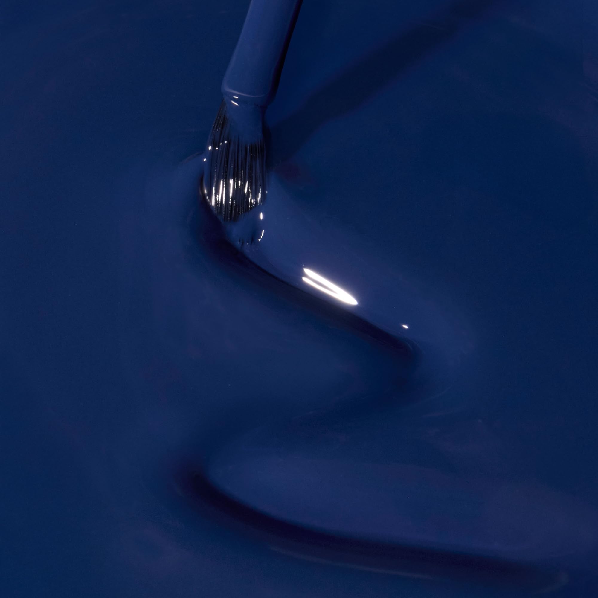 Vernis Dazzle Dry – échantillon ongle, teinte bleu nuit opaque.