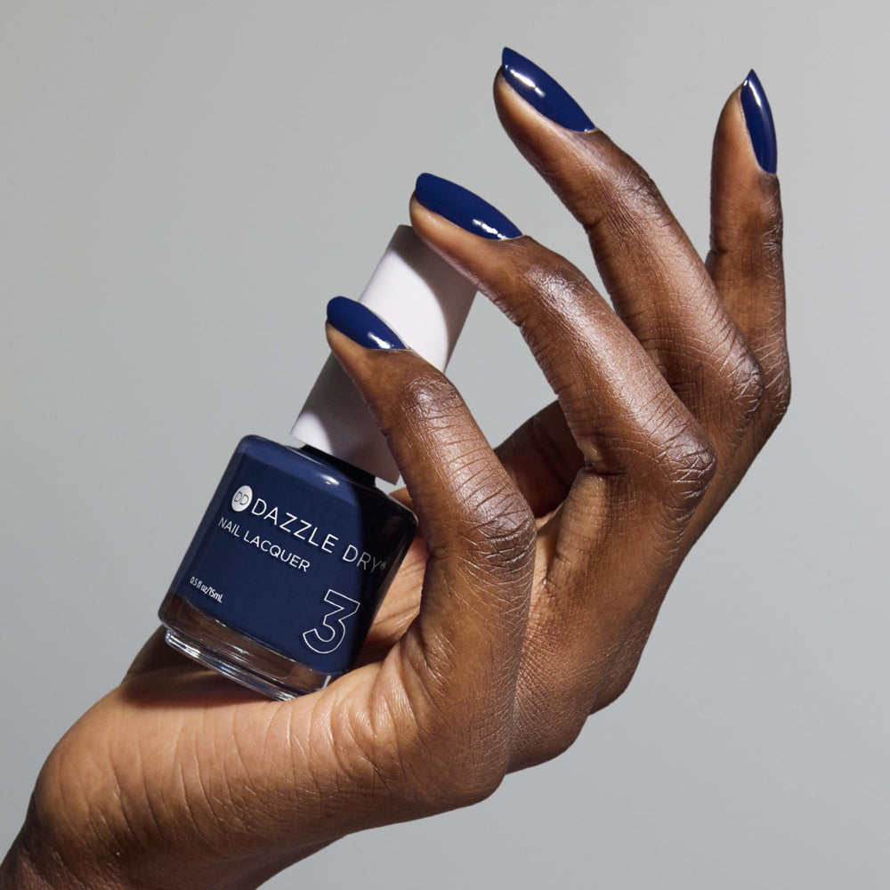 Vernis Dazzle Dry – fini crème lisse, couleur uniforme.