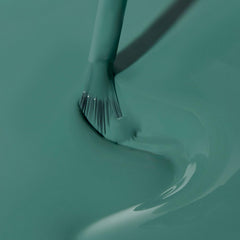Séchage rapide grâce au vernis Dazzle Dry vert oasis moyen.
