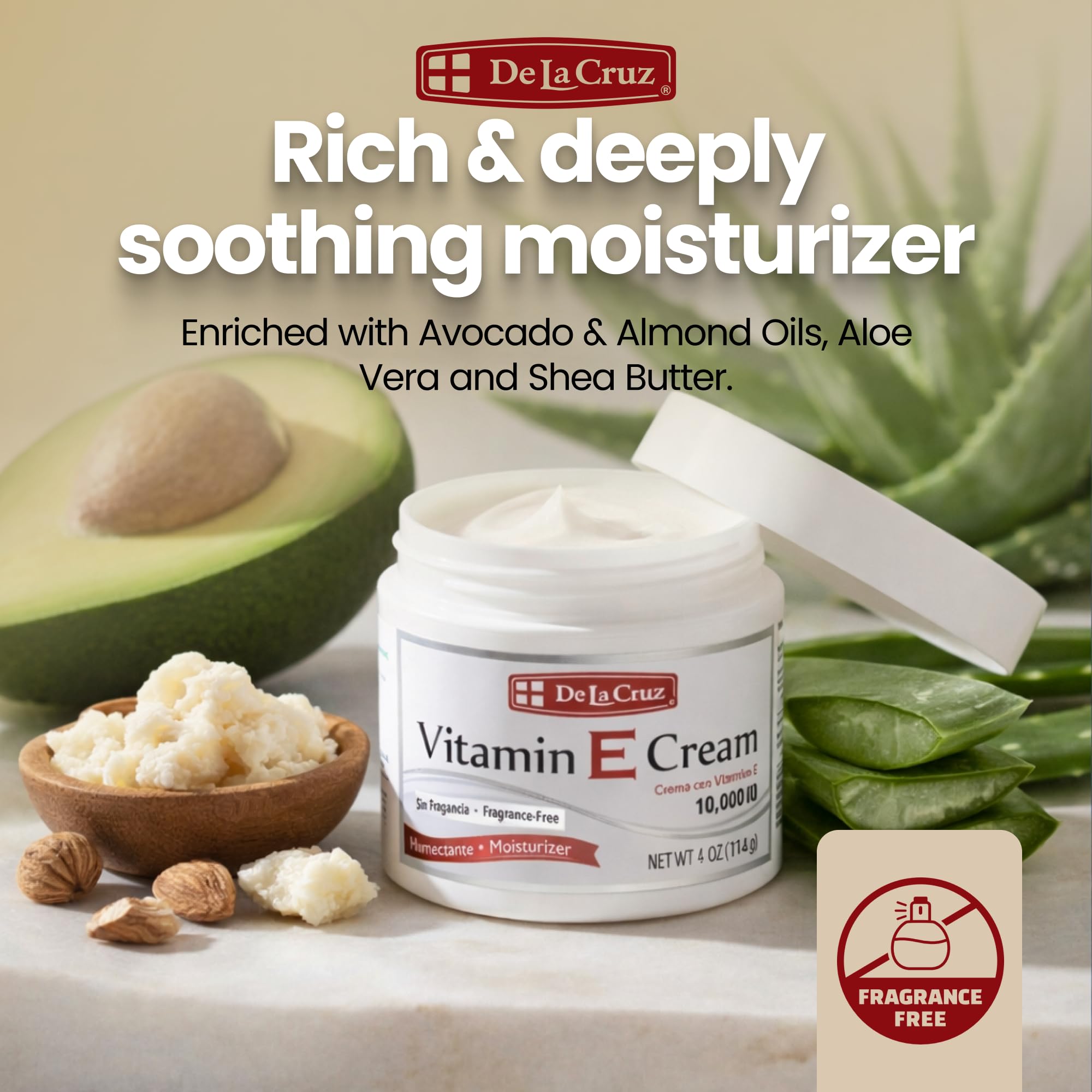 Texture légère de la crème De La Cruz Vitamin E pour visage, non grasse.