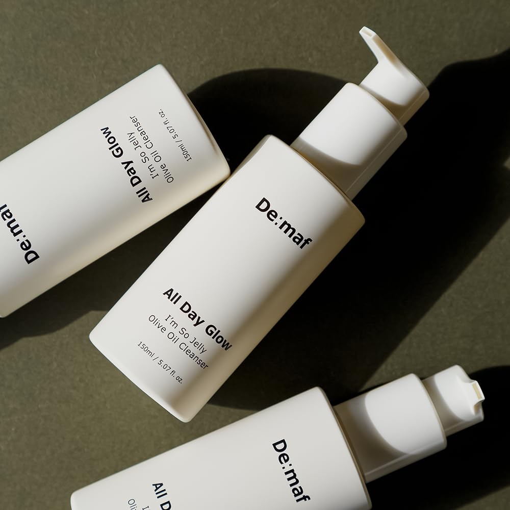 De:maf All Day Glow – purifie les pores avec une utilisation régulière et douce.