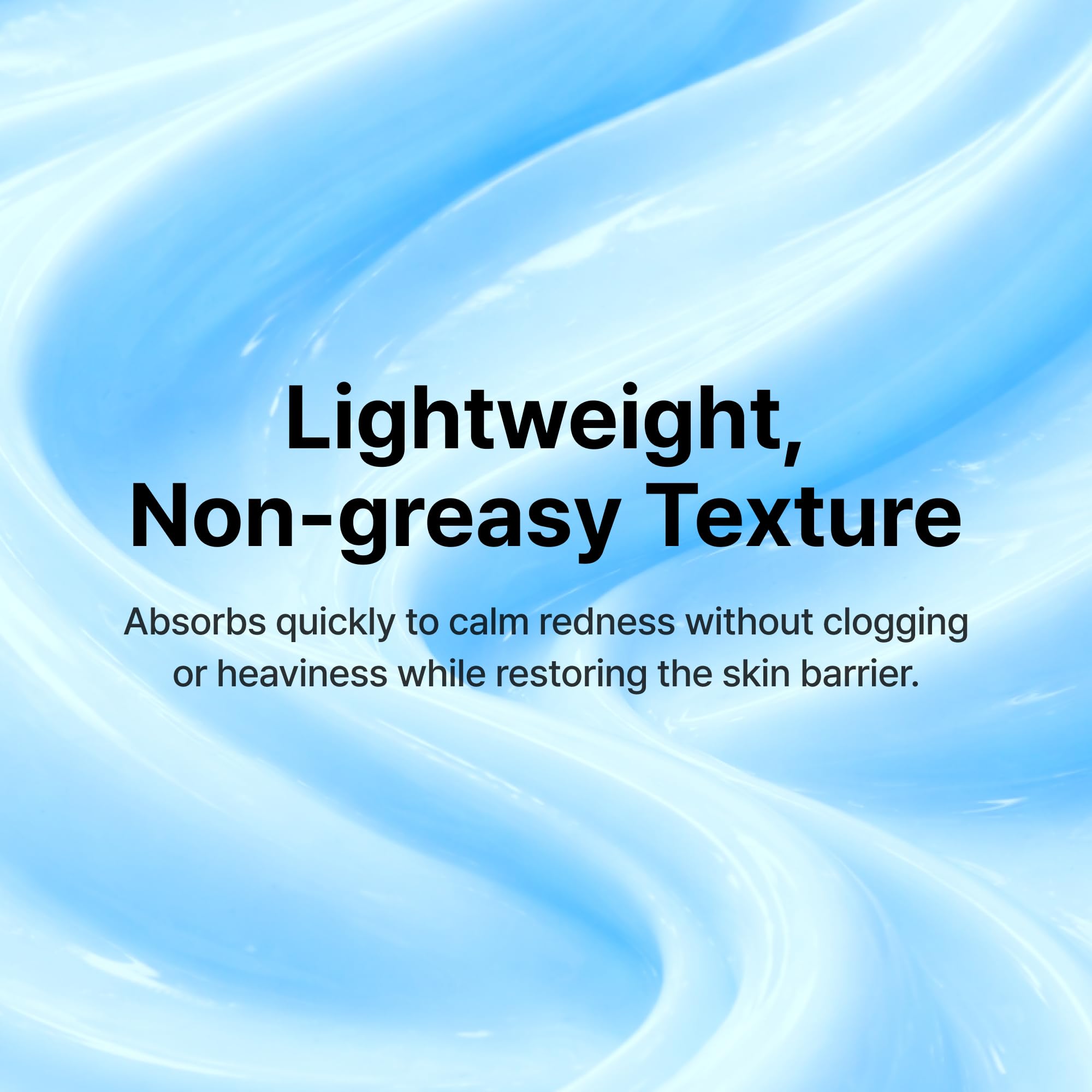 DearKlairs crème apaisante bleu nuit sur le visage, peut aider à atténuer les rougeurs légères.
