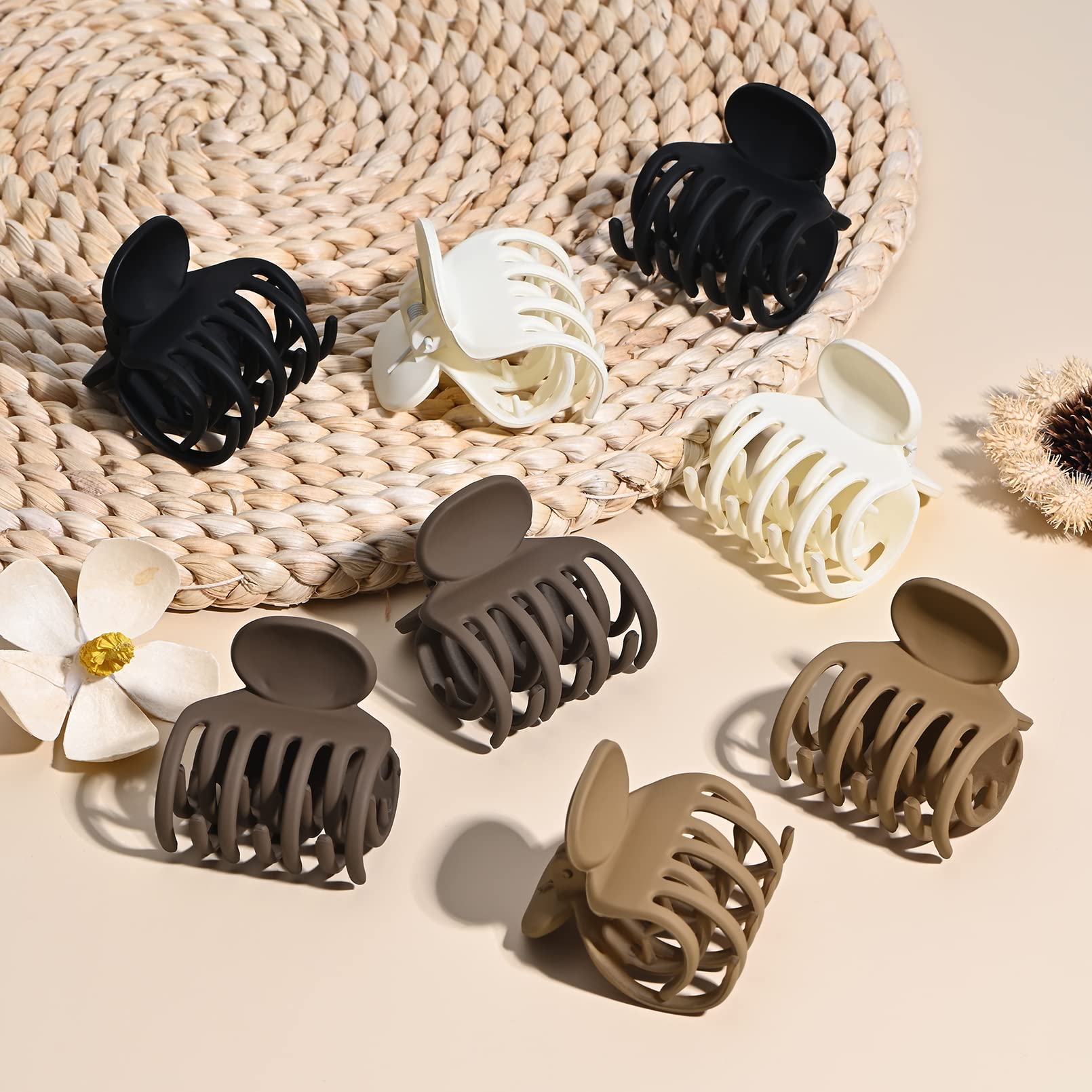 8 clips inclus, prêts à assortir vos looks quotidiens.