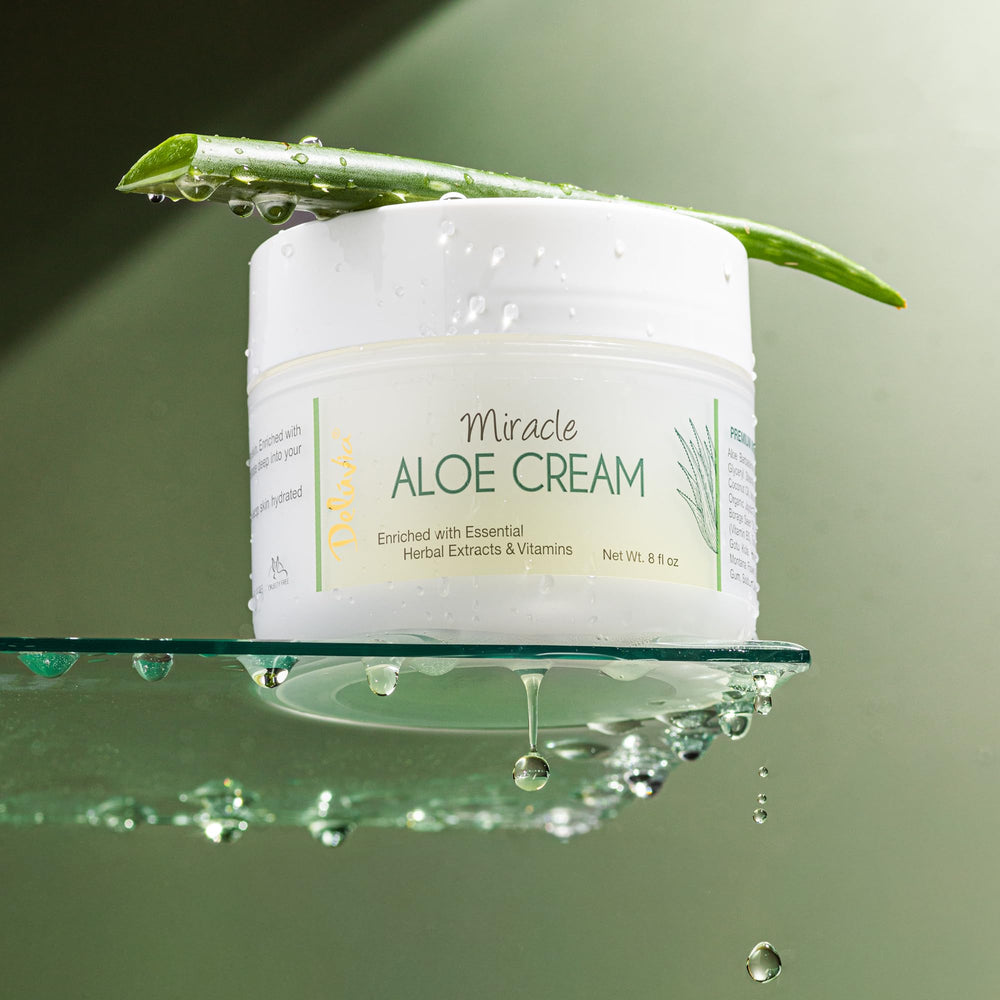 Feuilles d aloé bio visibles, ingrédient principal de Deluvia Miracle Aloe.