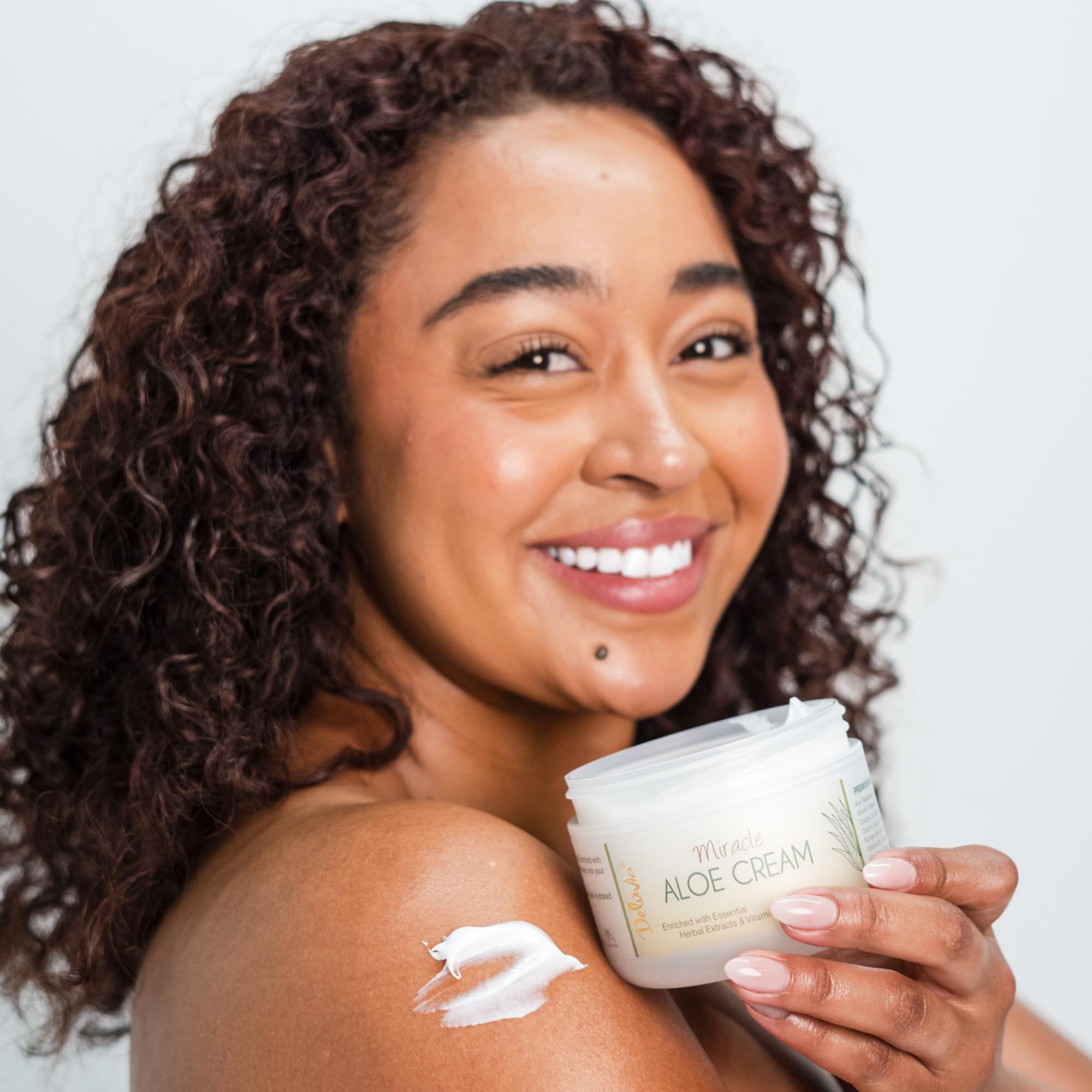 Étiquette packaging Deluvia Miracle Aloe Crème bio sur le flacon.