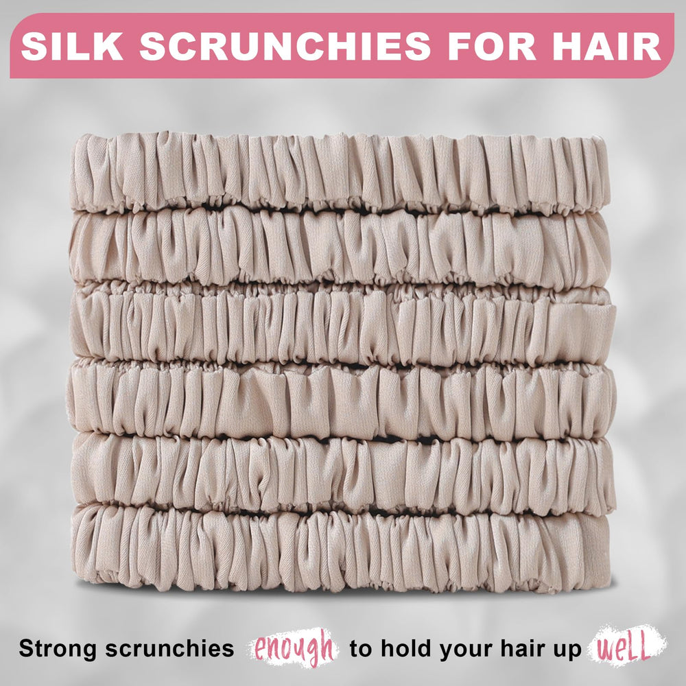 Scrunchies DEMAZALO en soie rose pâle, parfaits pour coiffures délicates et élégantes.