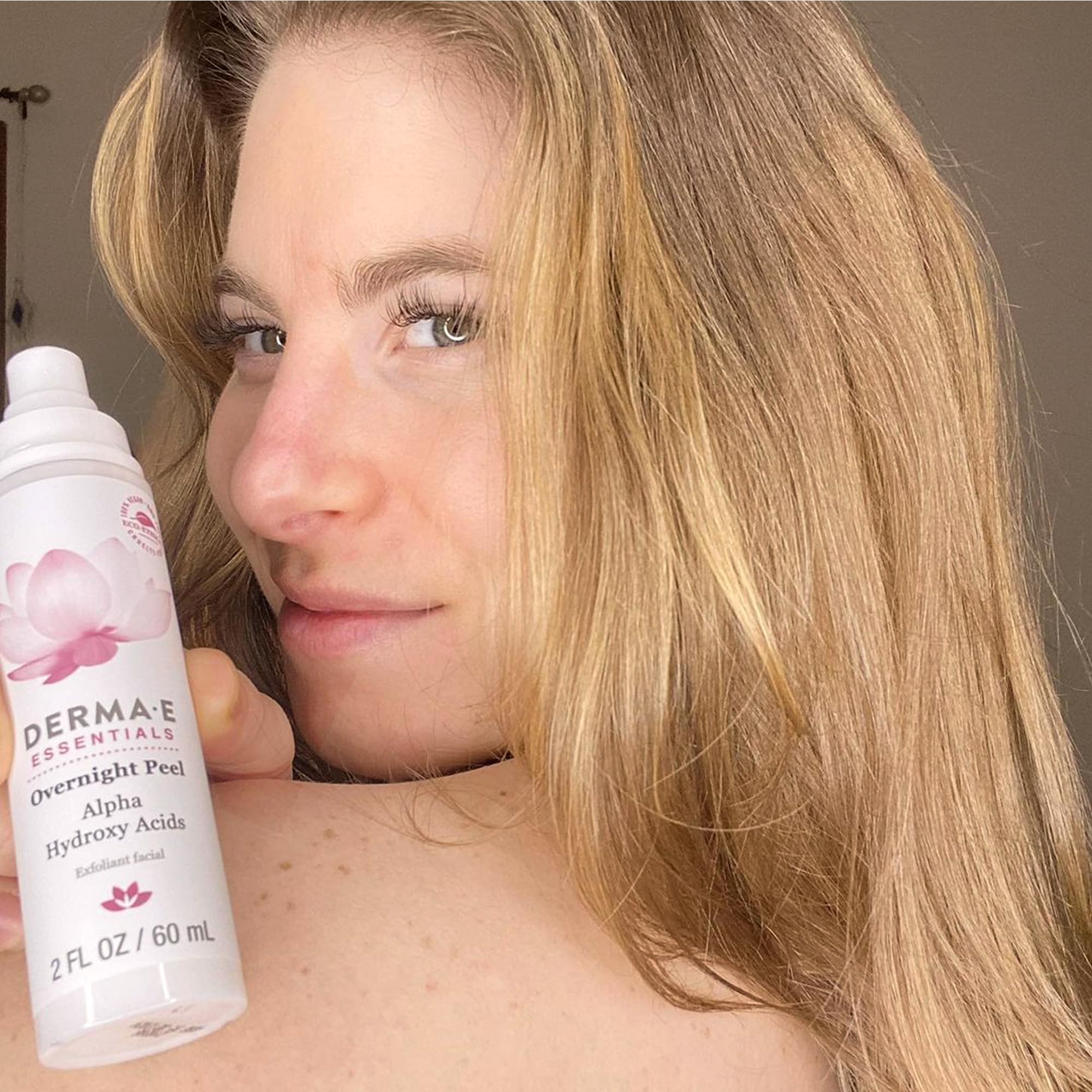 DERMA E Overnight Peel: emballage recyclable et formule végan sans cruauté.