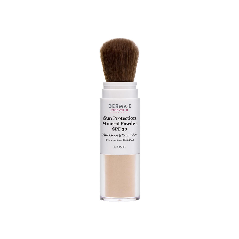 Poudre minérale Derma E pour le visage avec SPF 30, application ciblée et tenue longue durée.