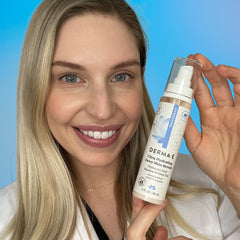 DERMA E – fini lumineux naturel grâce au sérum hydratant