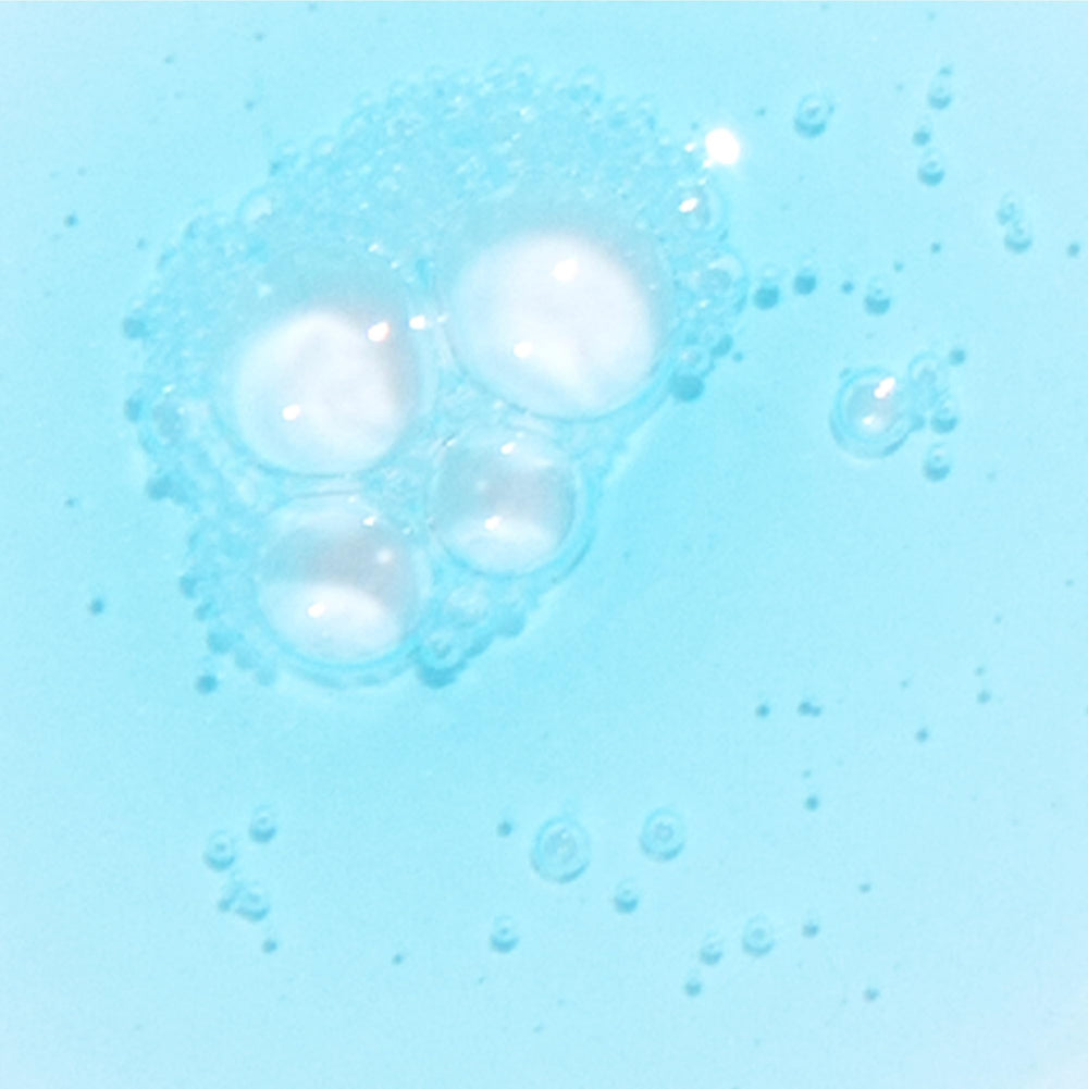 Effet hydratant du sérum Derma E Ultra Lift pour peau repulpée