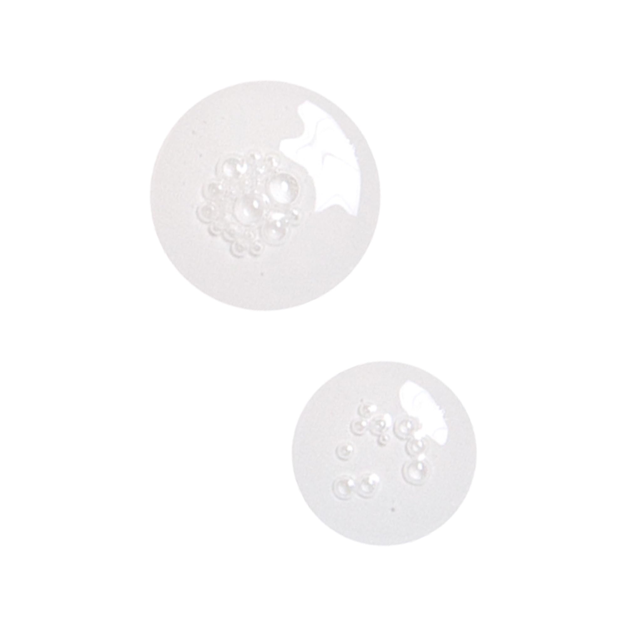 Soin jour et nuit Derma E vitamine C, compatible avec le maquillage.