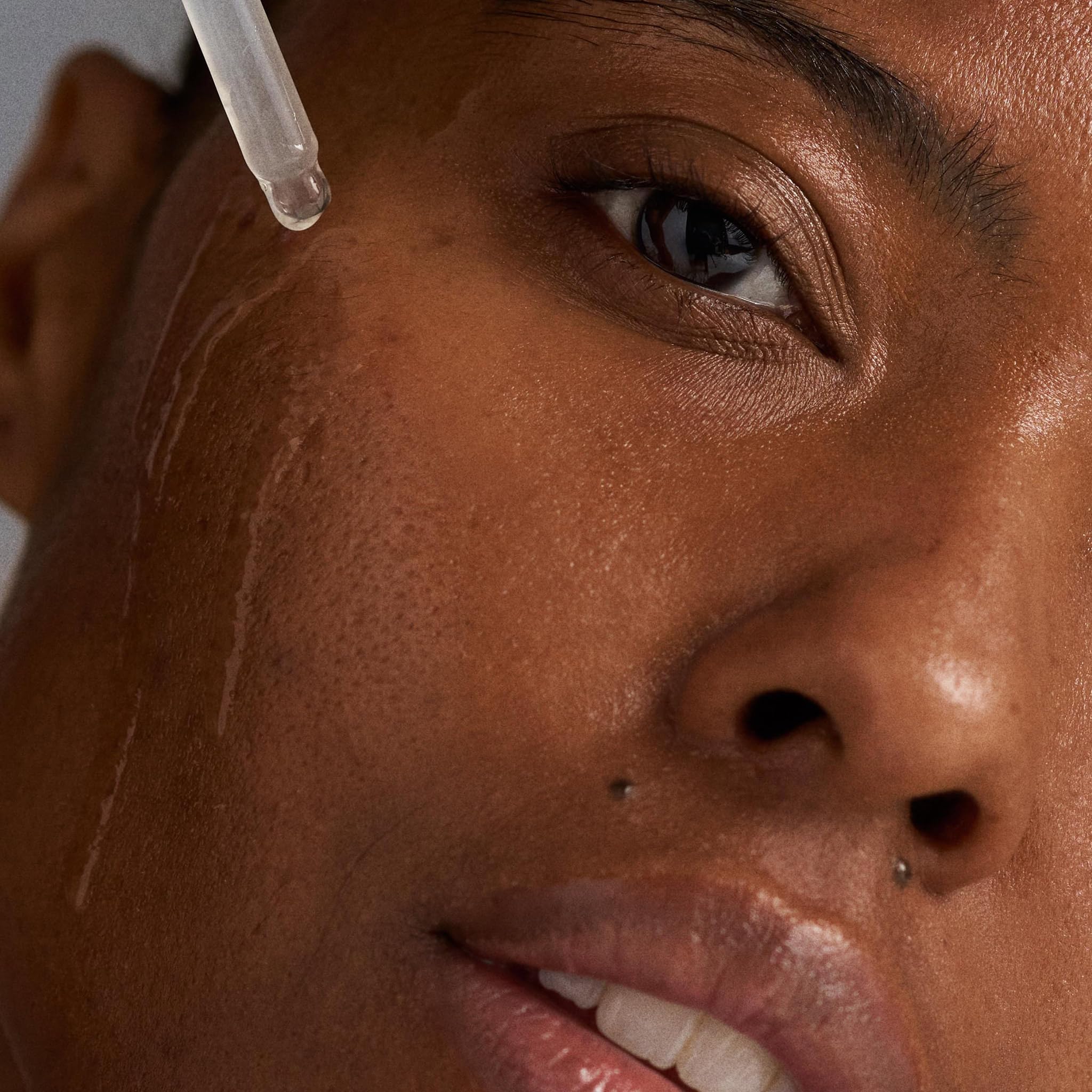 Dermalogica Circular Hydration Serum - hyaluronique pénètre en profondeur pour une hydratation.