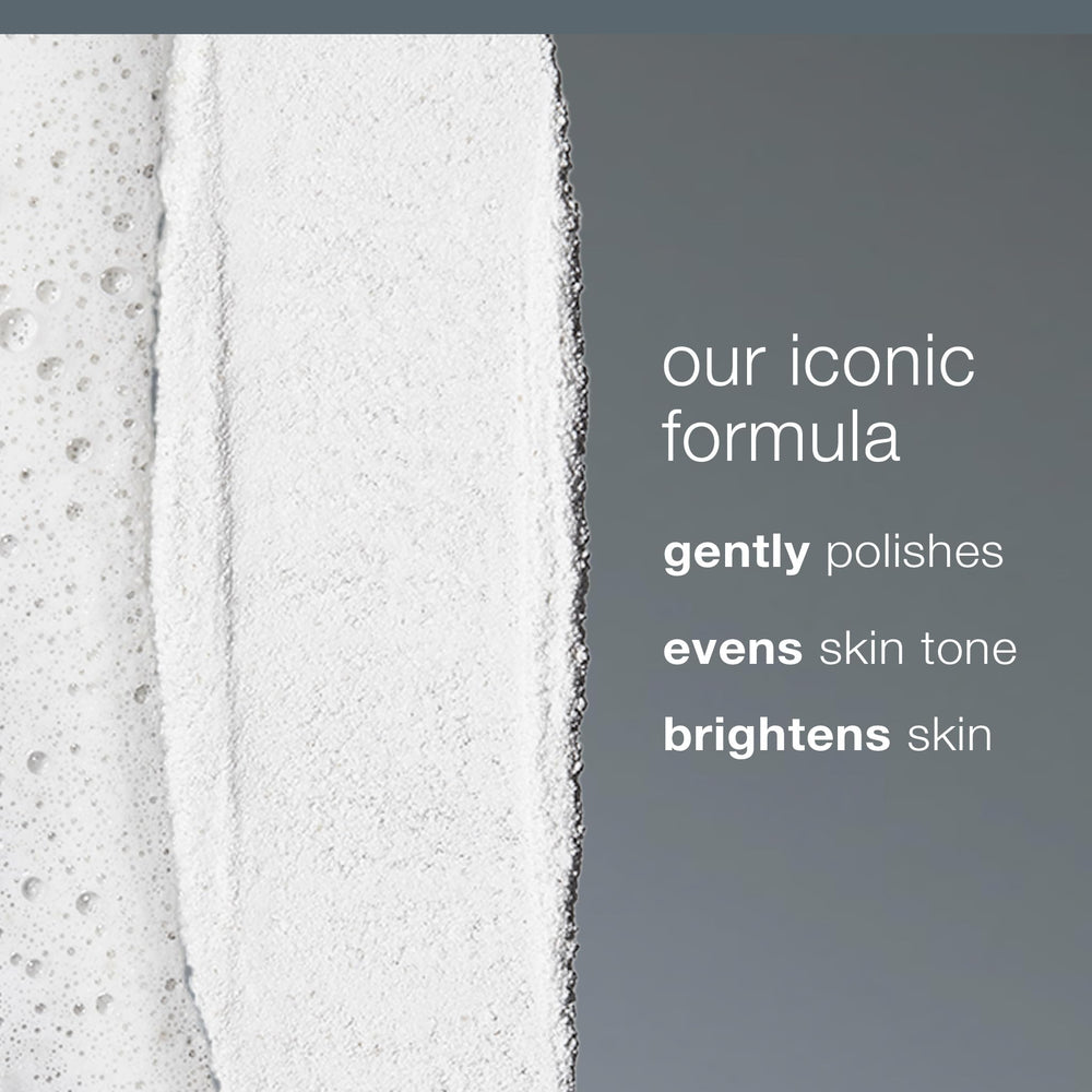 Dermalogica Daily Microfoliant texture poudre se transforme en creme lors du contact.