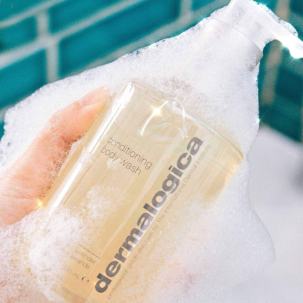 Notes fraîches de citron pour une sensation tonifiante pendant la douche.
