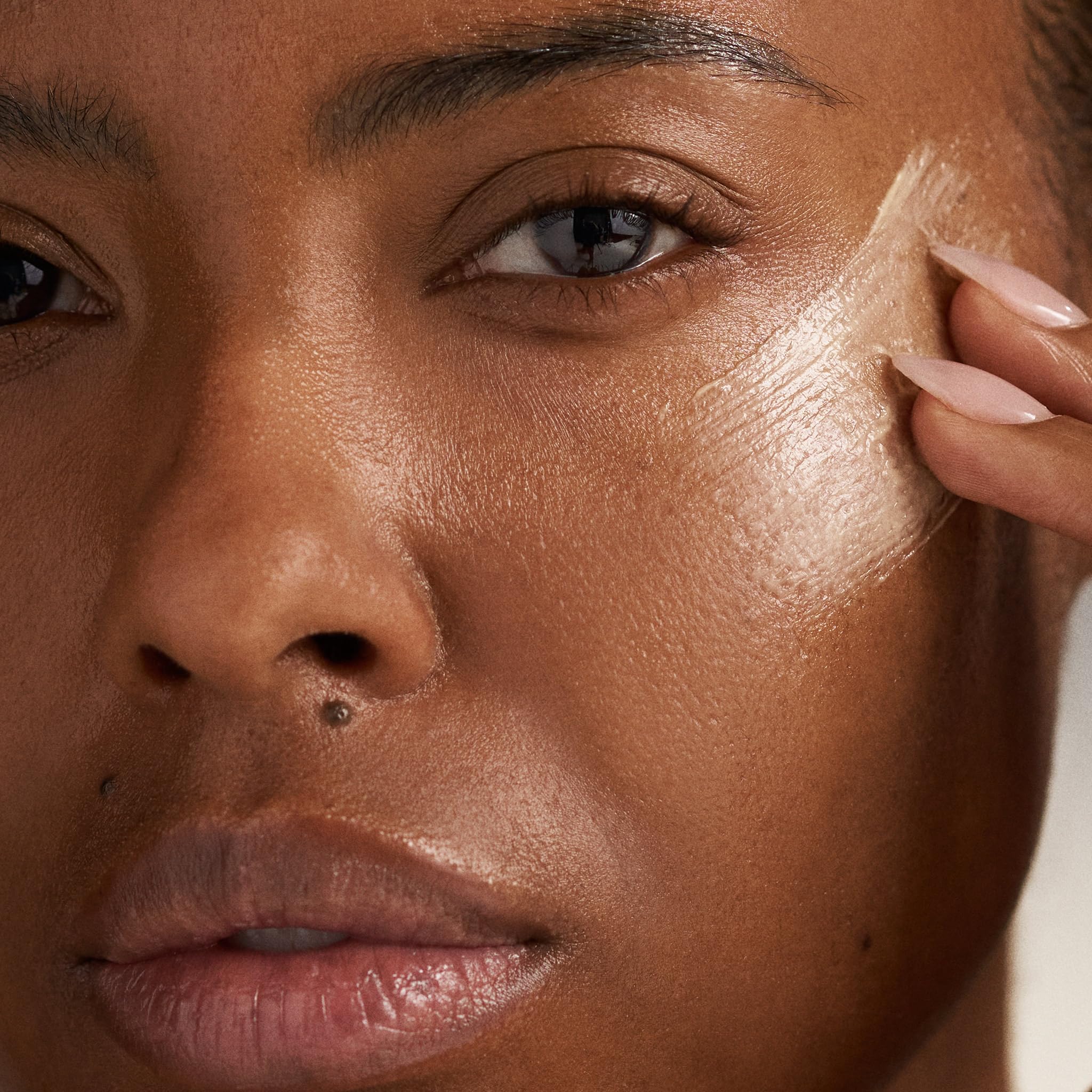 Dermalogica Multivitamin Power Recovery Masque — extrait d'algues offre hydratation en profondeur.