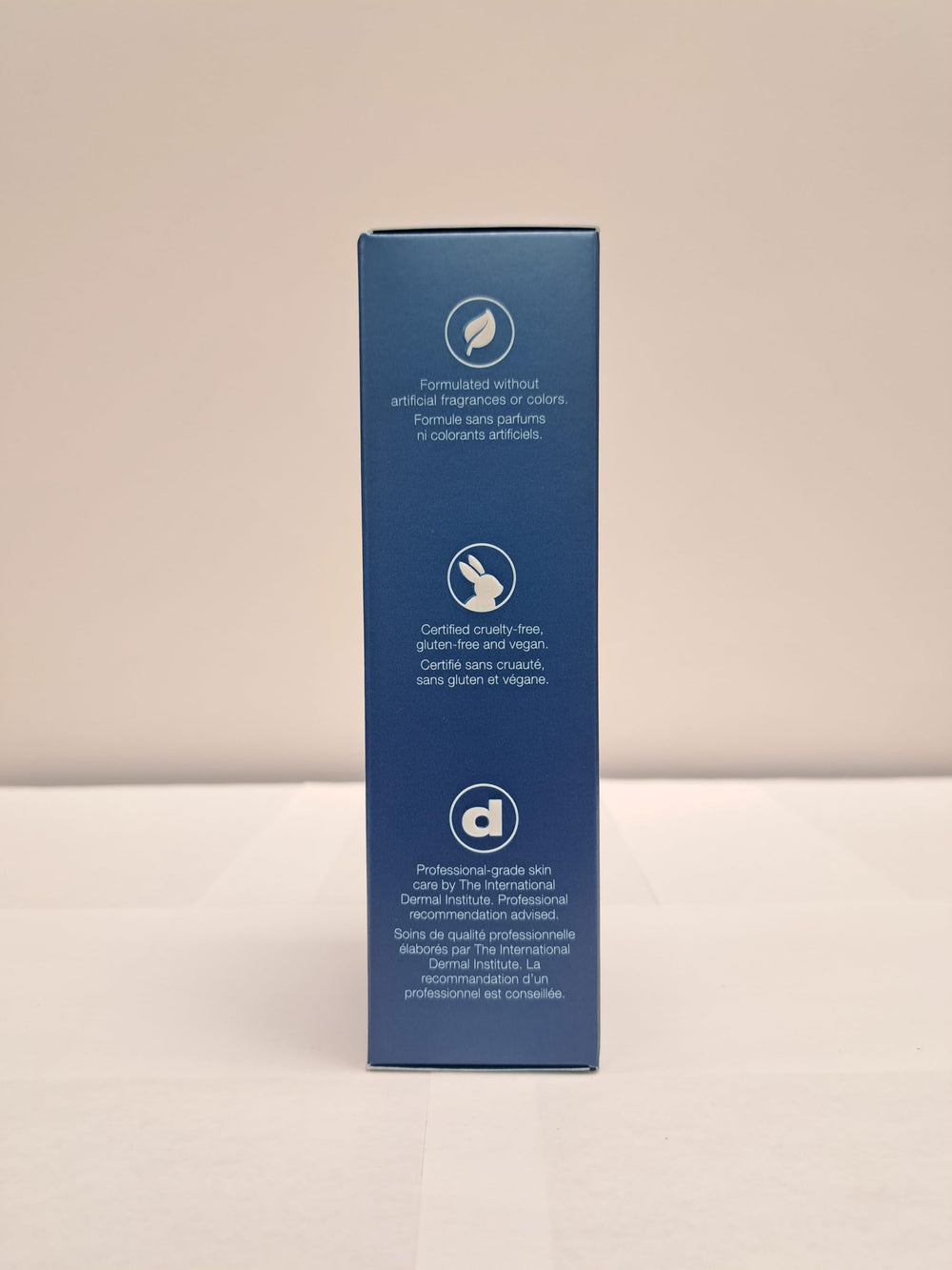 Complexe hyaluronique diffuse l’hydratation uniformément avec Dermalogica Skin Smoothing Cream.