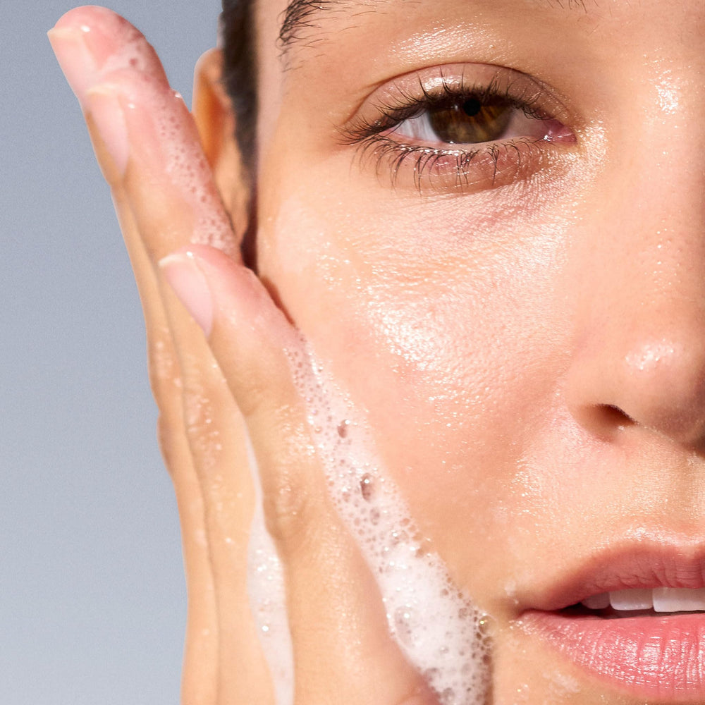 Dermalogica Special Cleansing Gel - application sur le cou