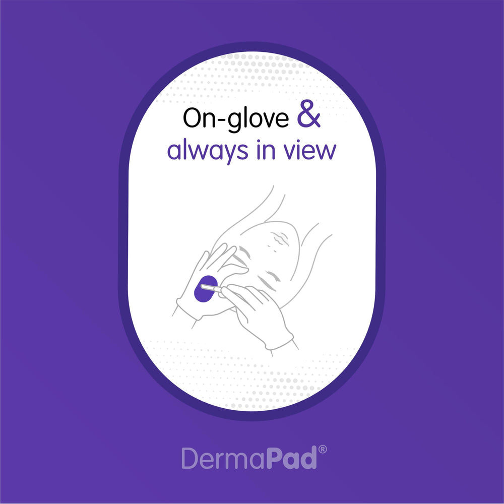 Dermapad: texture douce qui retient poils et débris.