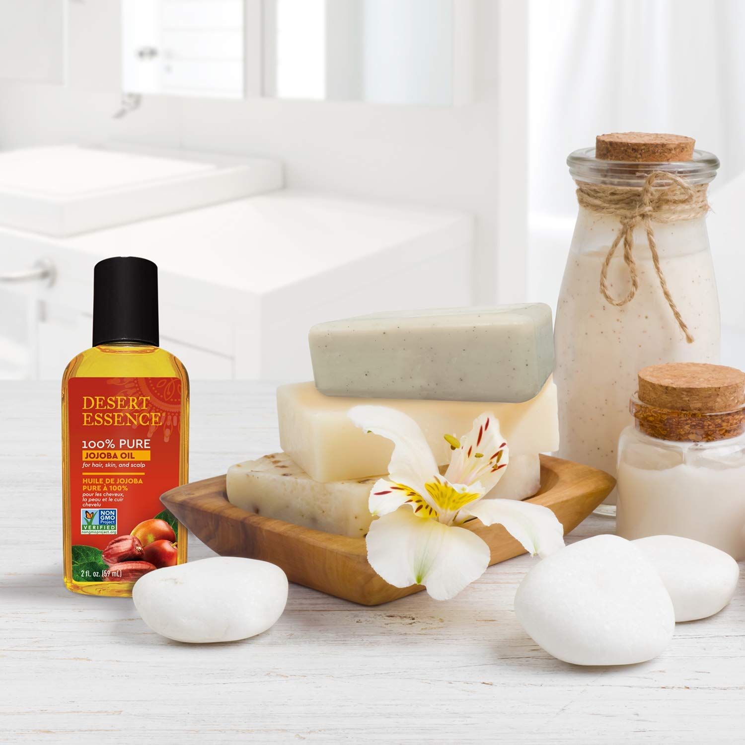 Hydratation des zones sèches avec Desert Essence Jojoba Pure.