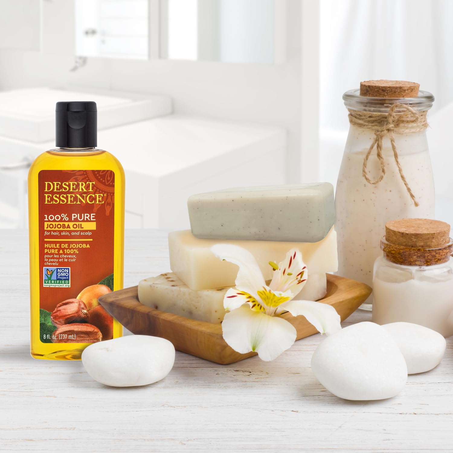 Desert Essence Huile Jojoba Pure – hydrate la peau sans obstruer les pores.