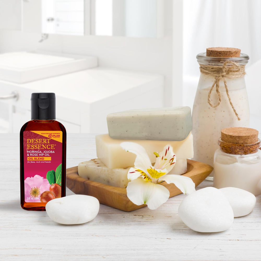 Desert Essence huile moringa-jojoba-rose-musquee, application visage qui pénètre rapidement.