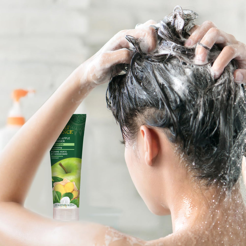 Texture cremeuse du Desert Essence, lavage doux et épaississement potentiel.
